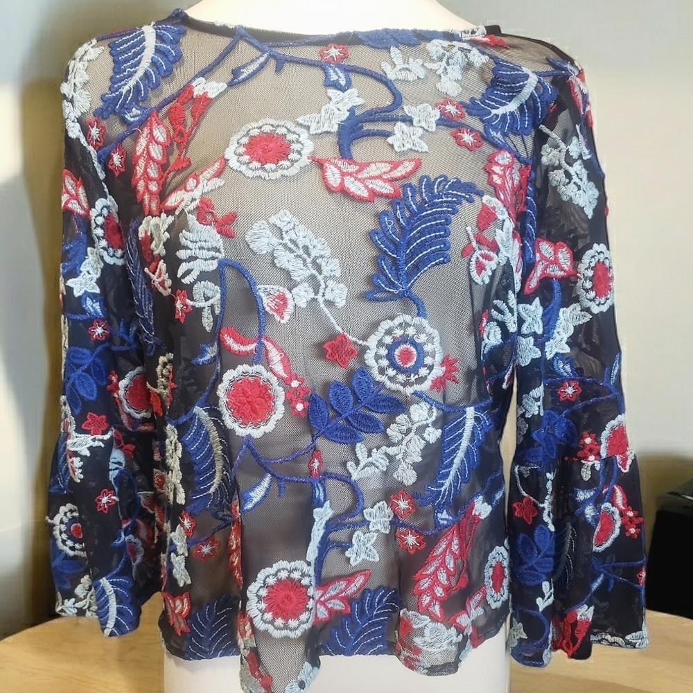 AQUA Top Womens M Black Sheer Embroidered Floral Boho Keyhole Closure Pullover